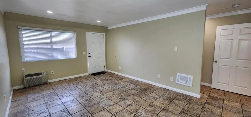 9860 Dale #A6 Spring Valley, CA 91977