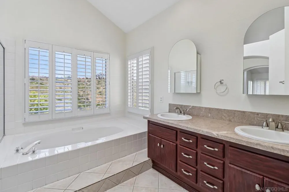 9432 Hito Court San Diego, CA 92129