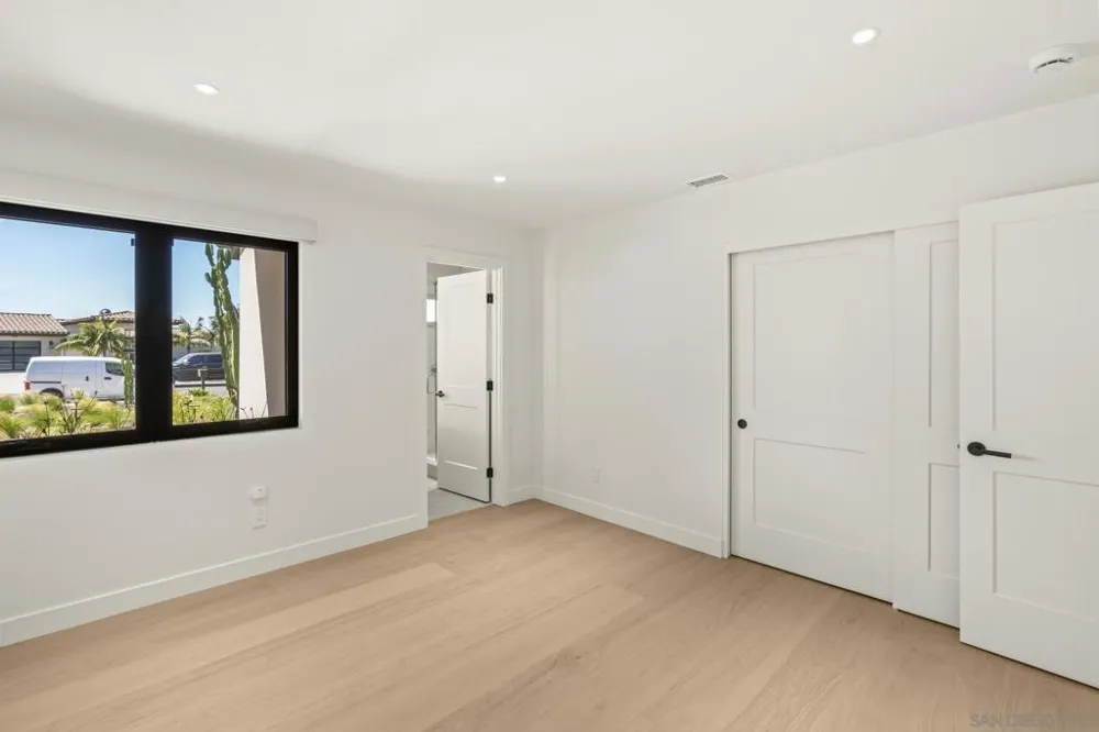 2260 Calle Tiara La Jolla, CA 92037