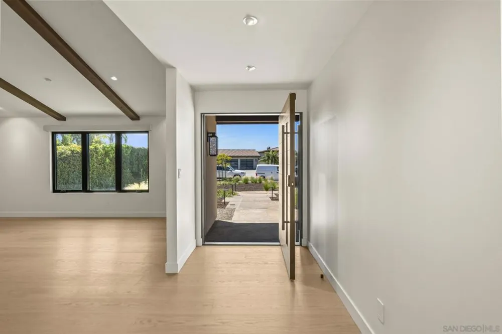2260 Calle Tiara La Jolla, CA 92037