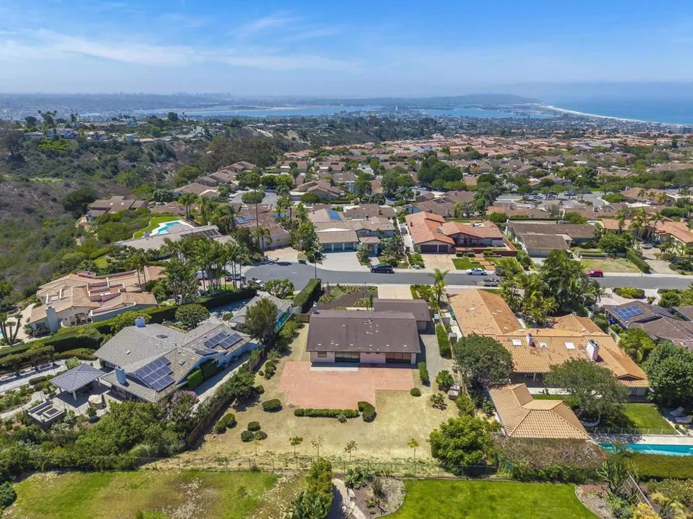 2260 Calle Tiara La Jolla, CA 92037