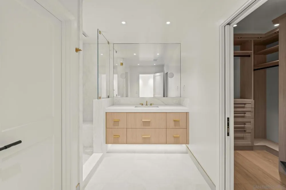 2260 Calle Tiara La Jolla, CA 92037