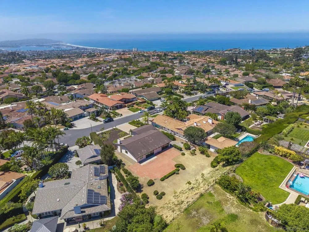 2260 Calle Tiara La Jolla, CA 92037