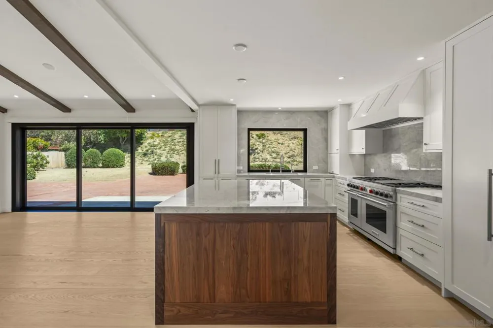 2260 Calle Tiara La Jolla, CA 92037