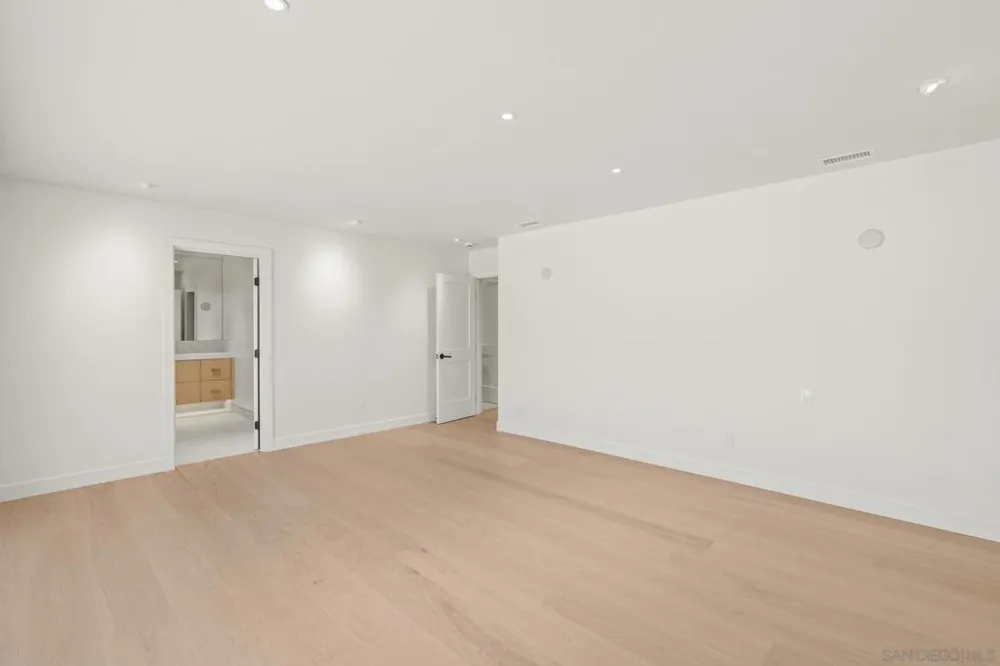 2260 Calle Tiara La Jolla, CA 92037