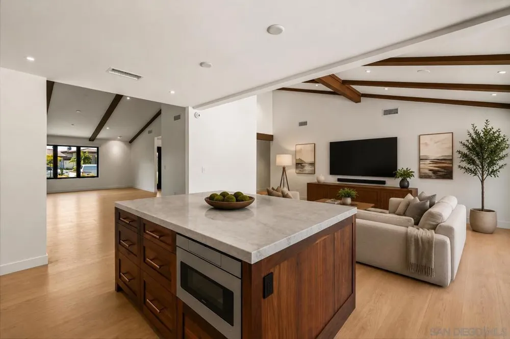 2260 Calle Tiara La Jolla, CA 92037