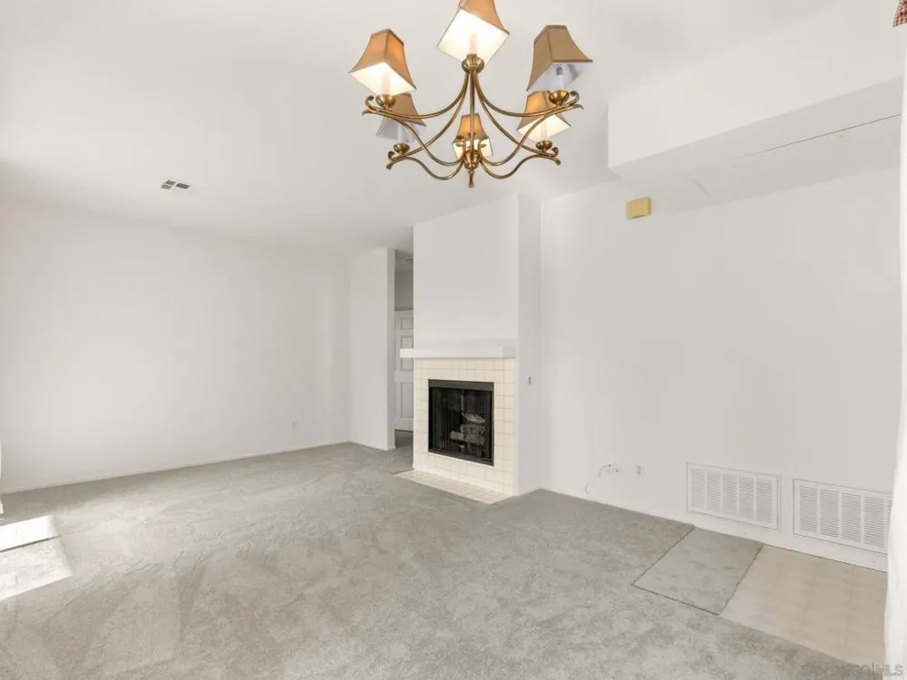 10830 Sabre Hill #202 San Diego, CA 92128