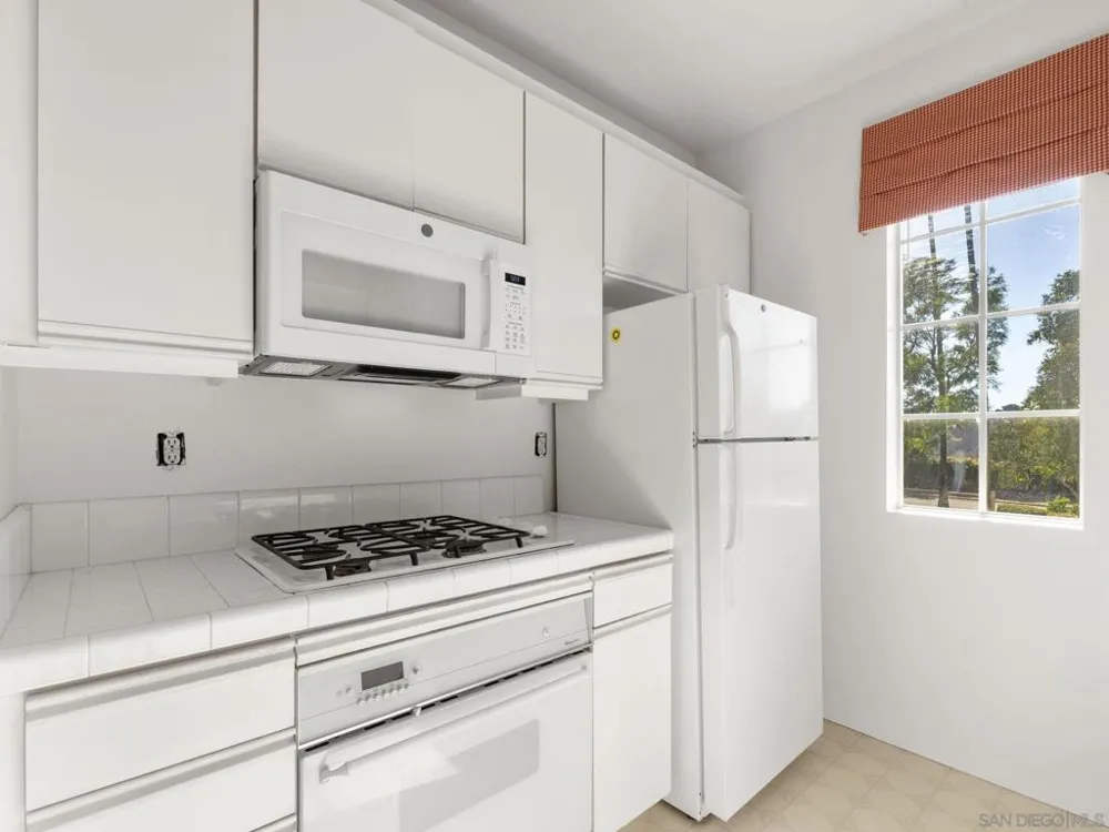 10830 Sabre Hill #202 San Diego, CA 92128