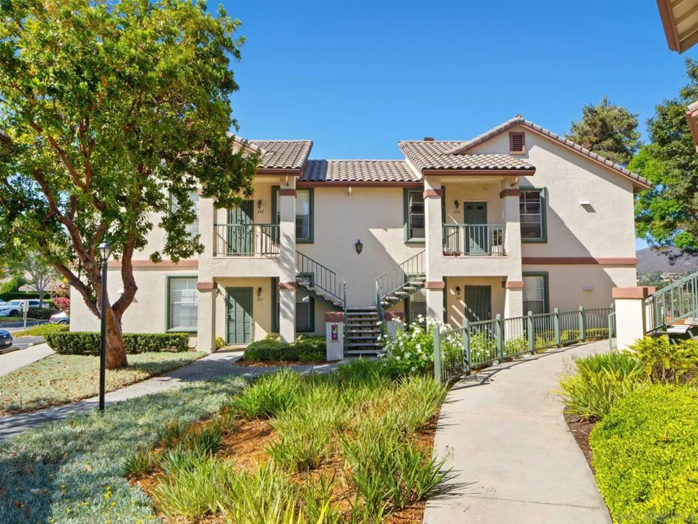 10830 Sabre Hill #202 San Diego, CA 92128