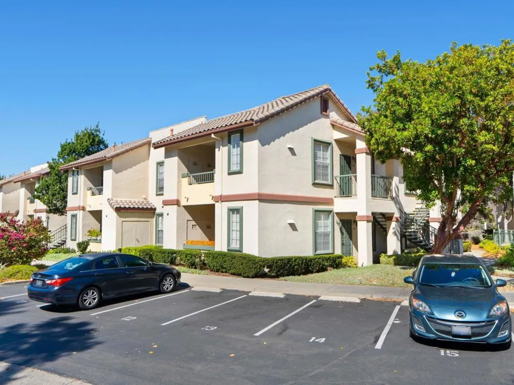 10830 Sabre Hill #202 San Diego, CA 92128