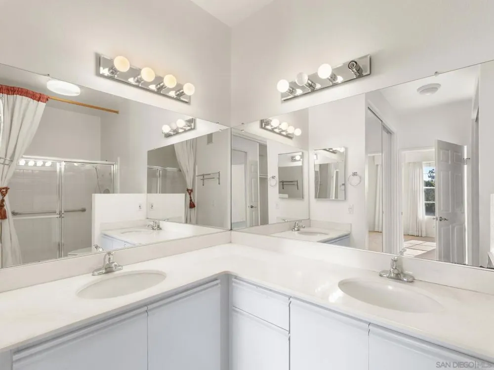 10830 Sabre Hill #202 San Diego, CA 92128