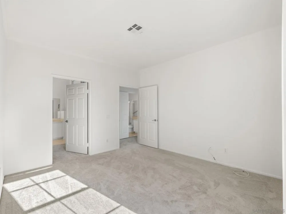 10830 Sabre Hill #202 San Diego, CA 92128