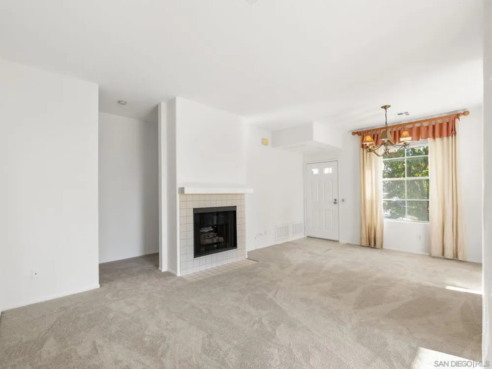 10830 Sabre Hill #202 San Diego, CA 92128