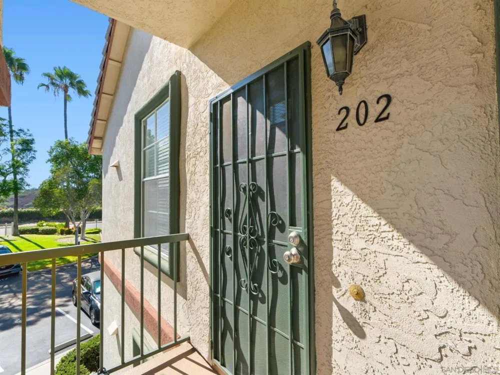 10830 Sabre Hill #202 San Diego, CA 92128