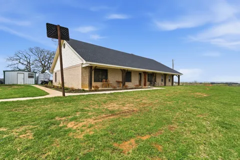 301 Rhoades Lane