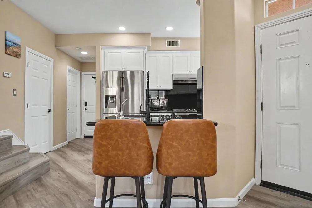 73 Westwind Dr Tustin, CA 92782