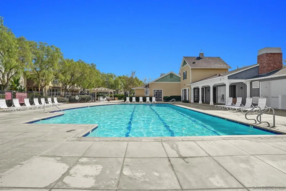 73 Westwind Dr Tustin, CA 92782