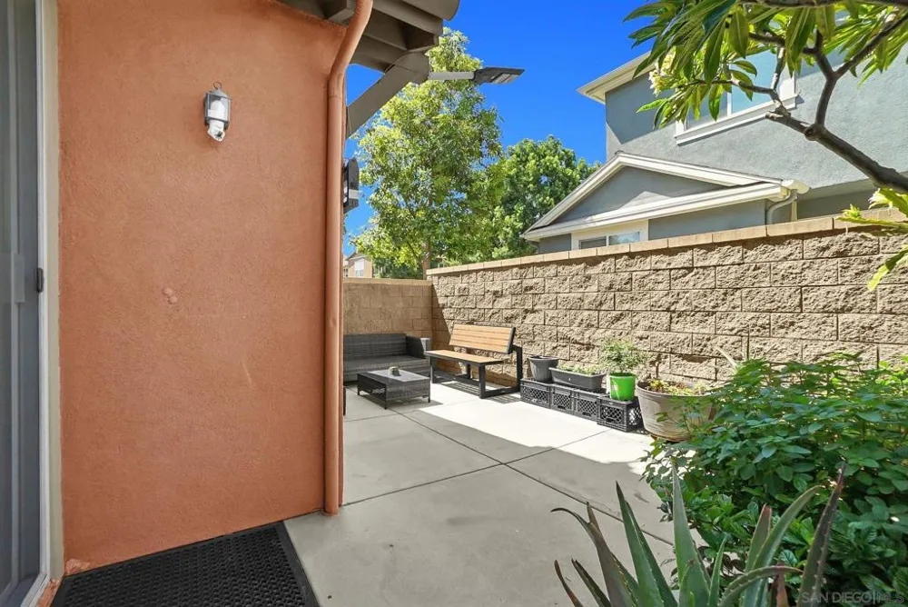 73 Westwind Dr Tustin, CA 92782