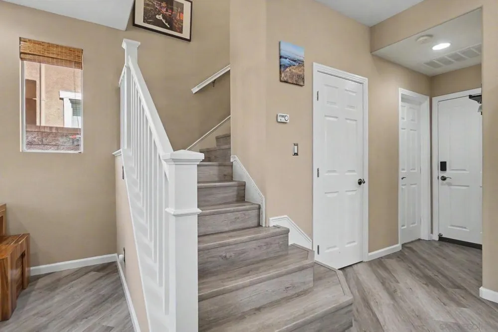 73 Westwind Dr Tustin, CA 92782
