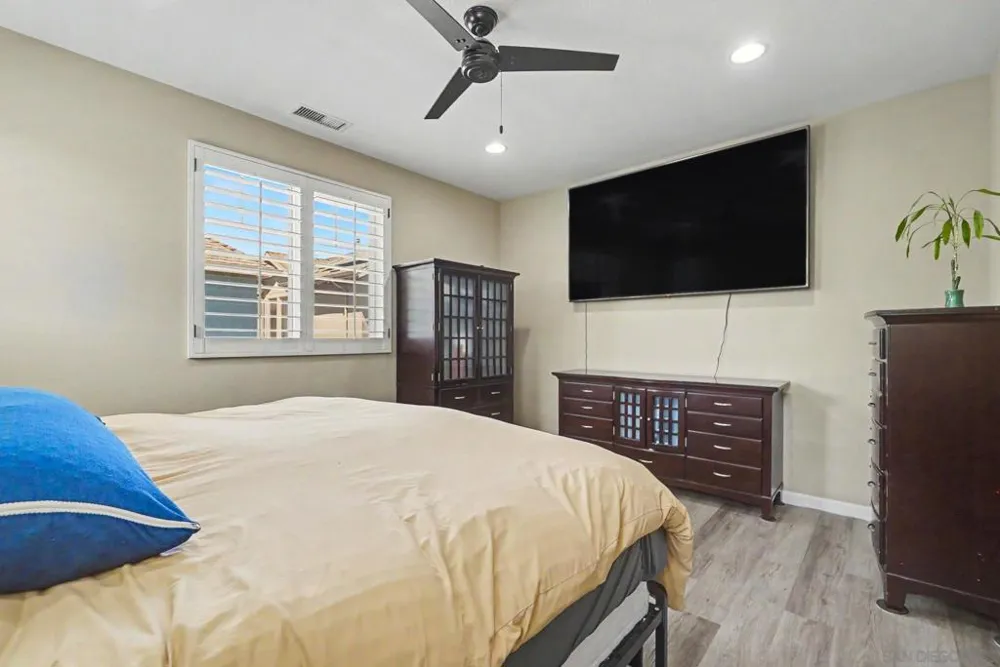 73 Westwind Dr Tustin, CA 92782