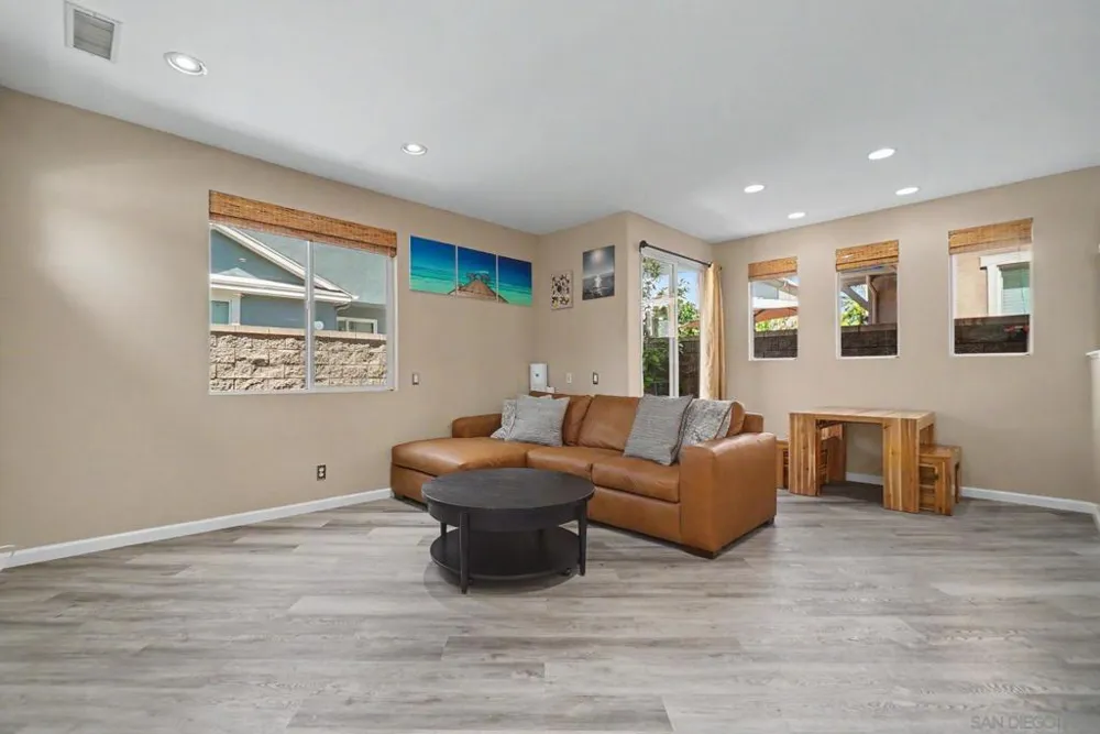 73 Westwind Dr Tustin, CA 92782