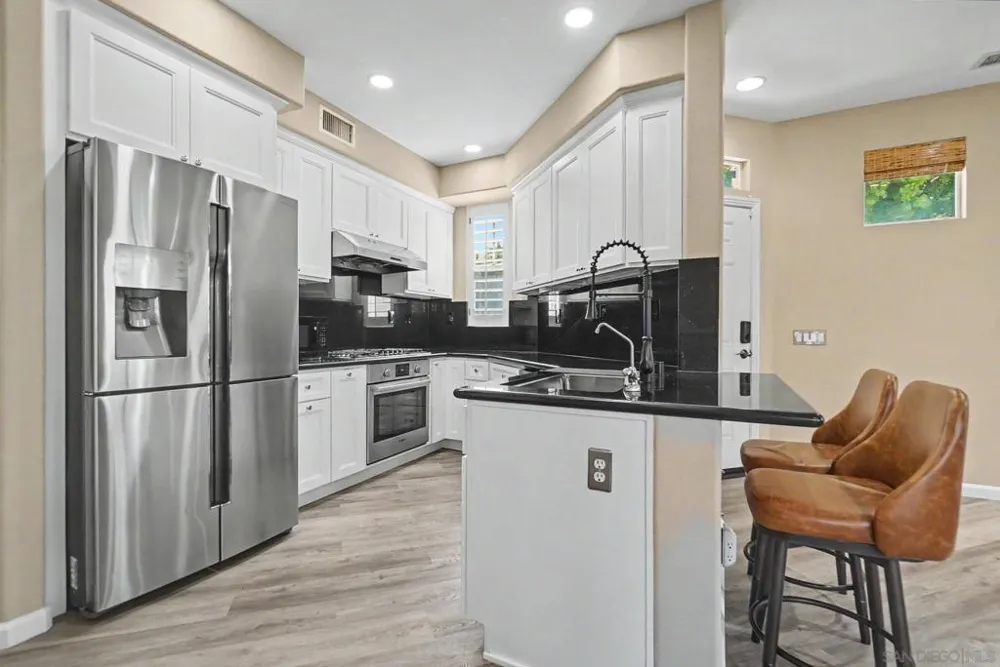 73 Westwind Dr Tustin, CA 92782