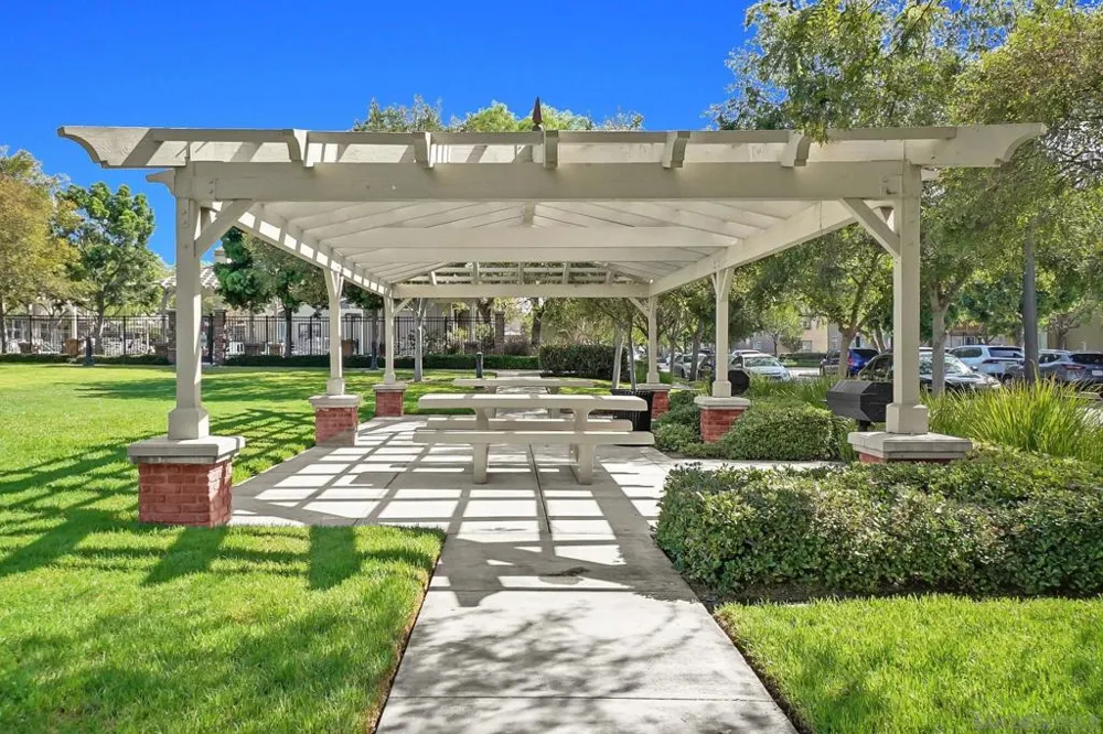 73 Westwind Dr Tustin, CA 92782
