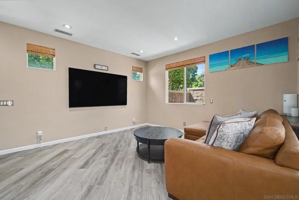 73 Westwind Dr Tustin, CA 92782