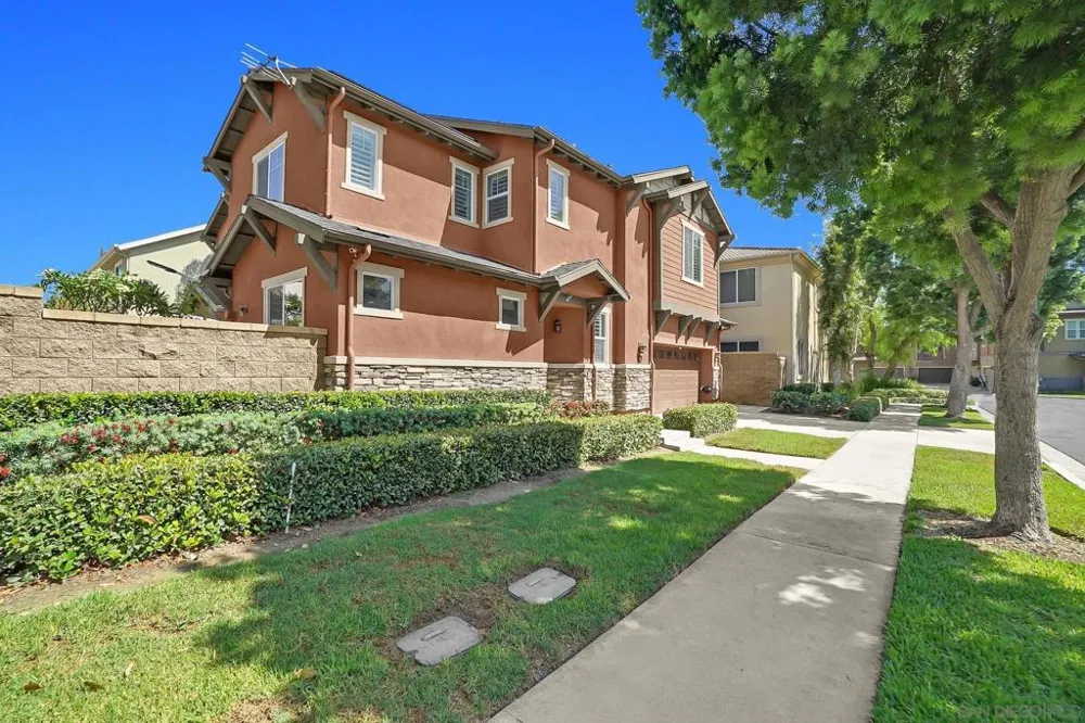 73 Westwind Dr Tustin, CA 92782