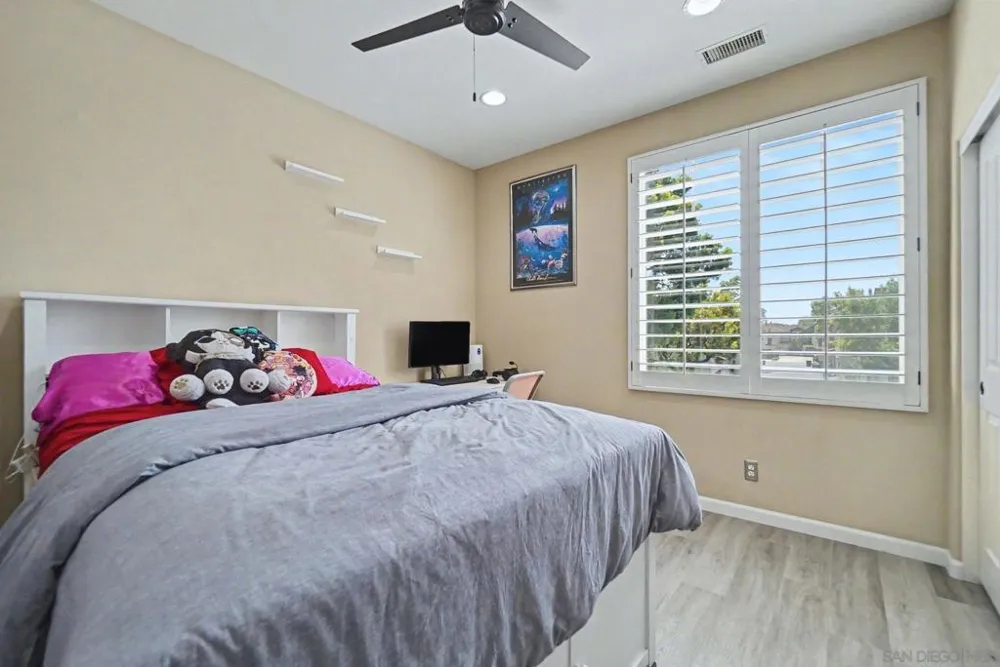 73 Westwind Dr Tustin, CA 92782