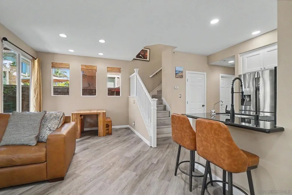 73 Westwind Dr Tustin, CA 92782