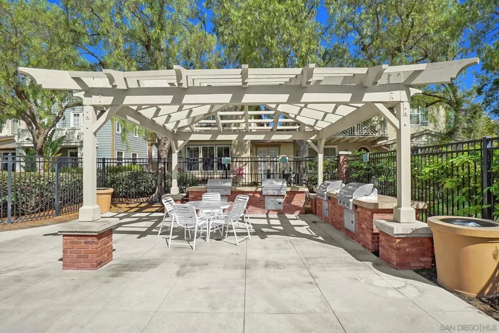 73 Westwind Dr Tustin, CA 92782