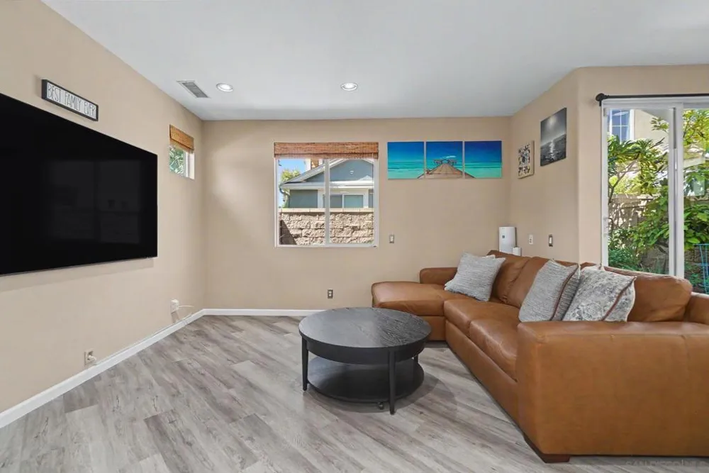 73 Westwind Dr Tustin, CA 92782