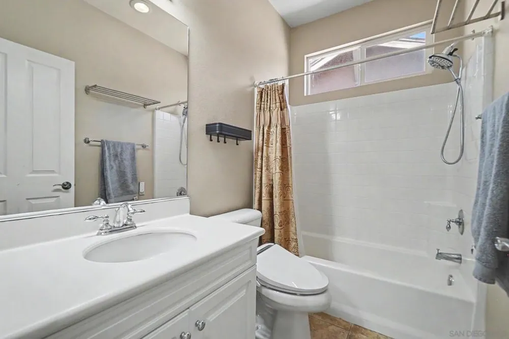 73 Westwind Dr Tustin, CA 92782