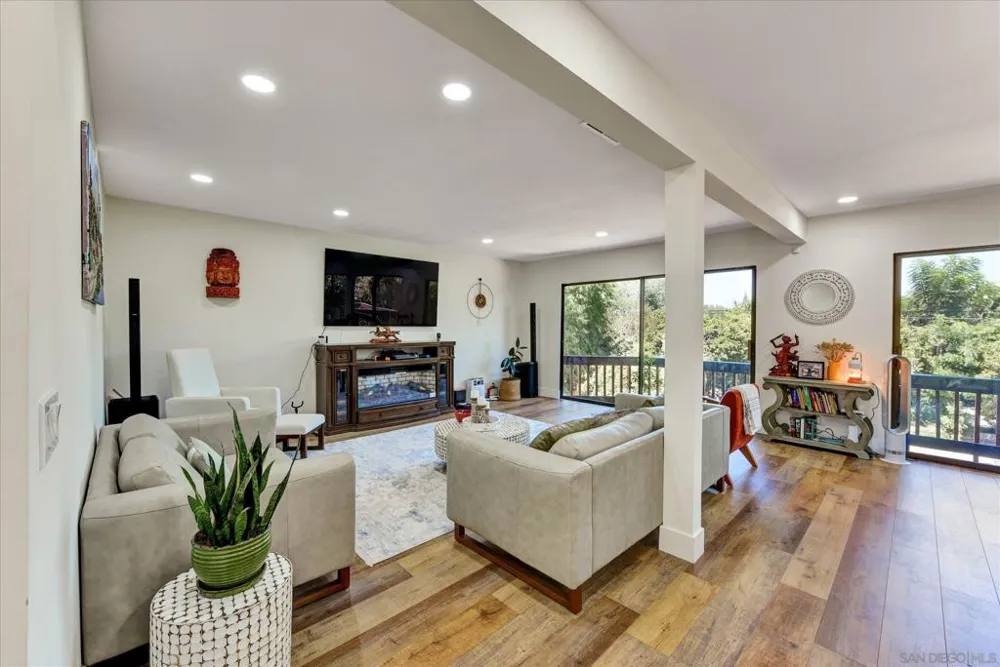 1508 Sunny Crest Dr. Fullerton, CA 92835