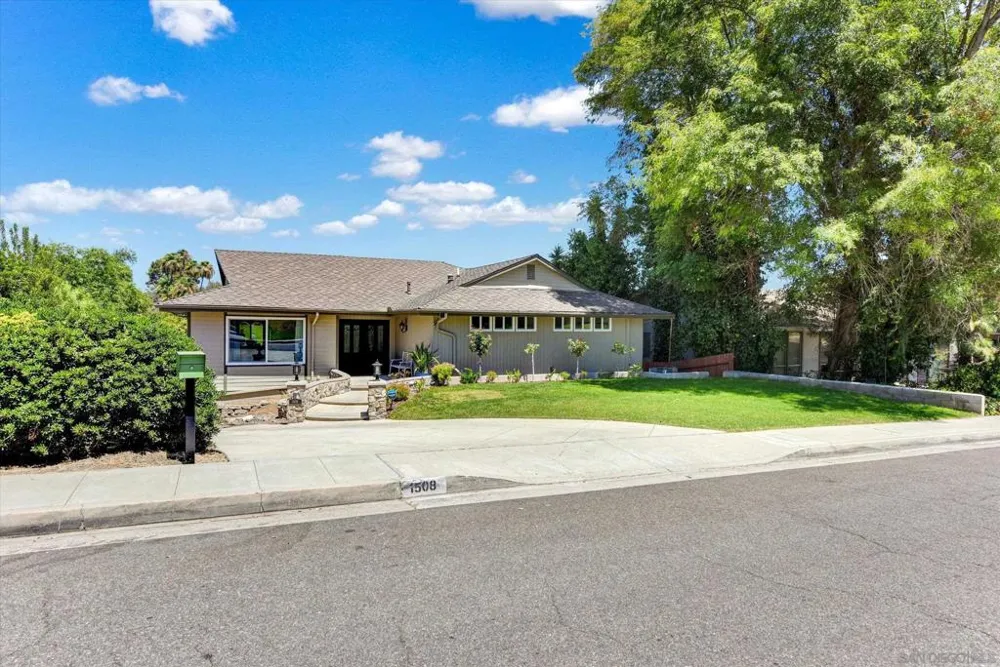 1508 Sunny Crest Dr. Fullerton, CA 92835