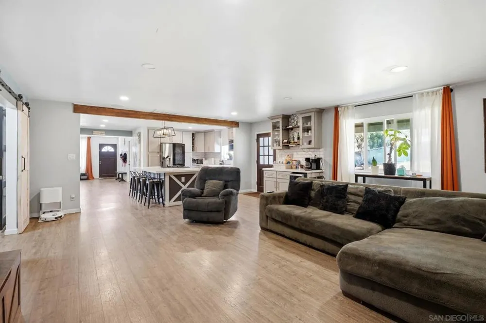 1315 Hillcrest Dr Alpine, CA 91901