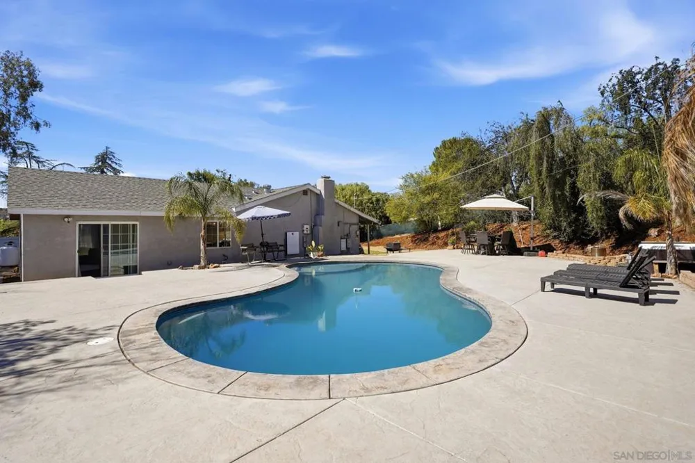 1315 Hillcrest Dr Alpine, CA 91901
