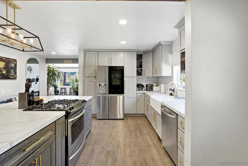 1315 Hillcrest Dr Alpine, CA 91901