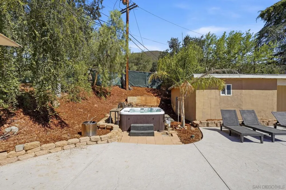 1315 Hillcrest Dr Alpine, CA 91901