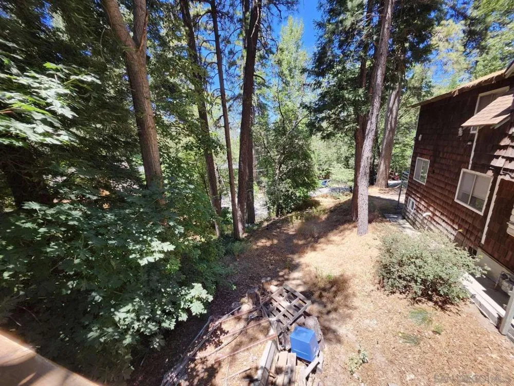 23096 Balsam LN Crestline, CA 92325