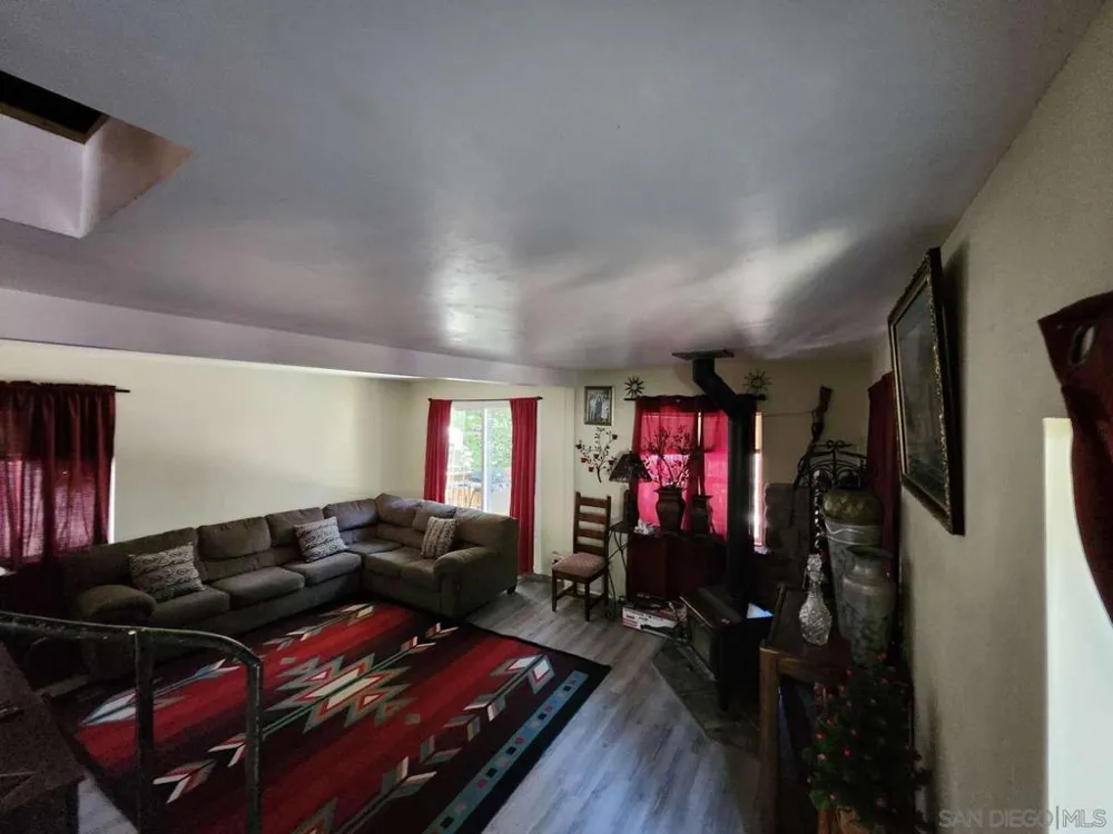 23096 Balsam LN Crestline, CA 92325