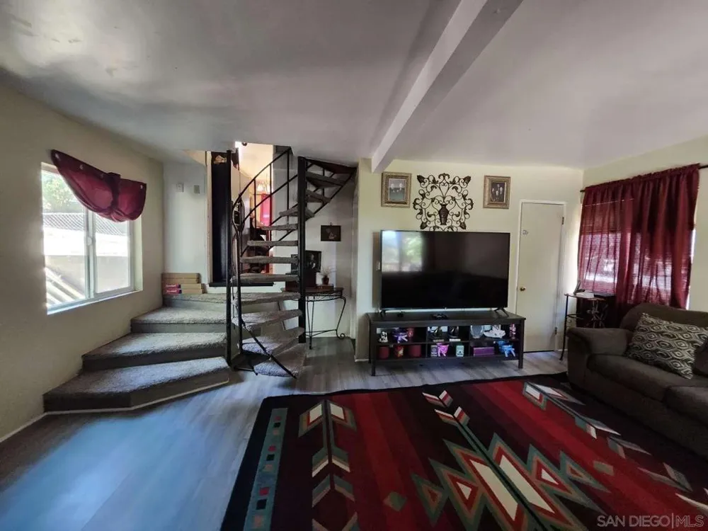23096 Balsam LN Crestline, CA 92325