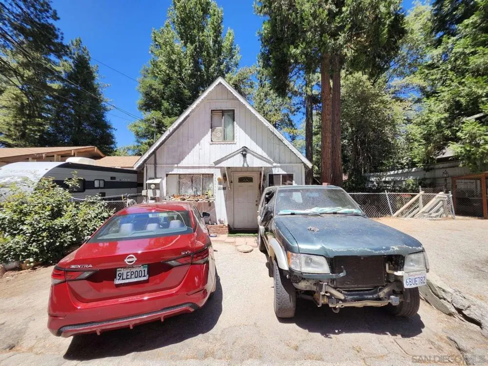 23096 Balsam LN Crestline, CA 92325