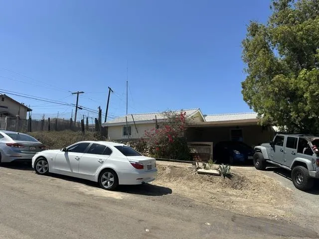 3106 Menlo Ave. San Diego, CA 92105