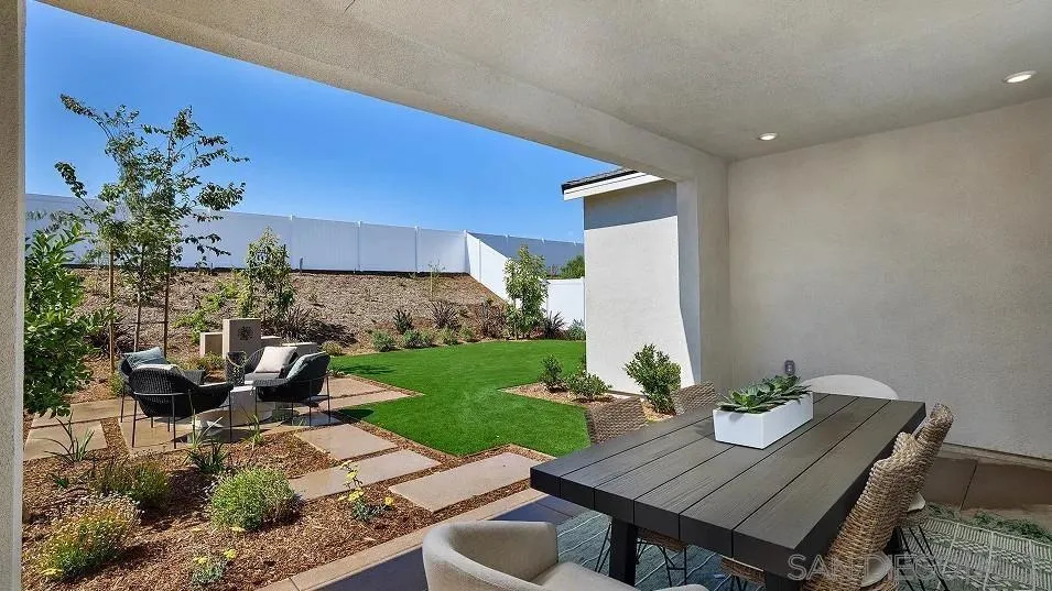 171 Mellano Way Oceanside, CA 92057