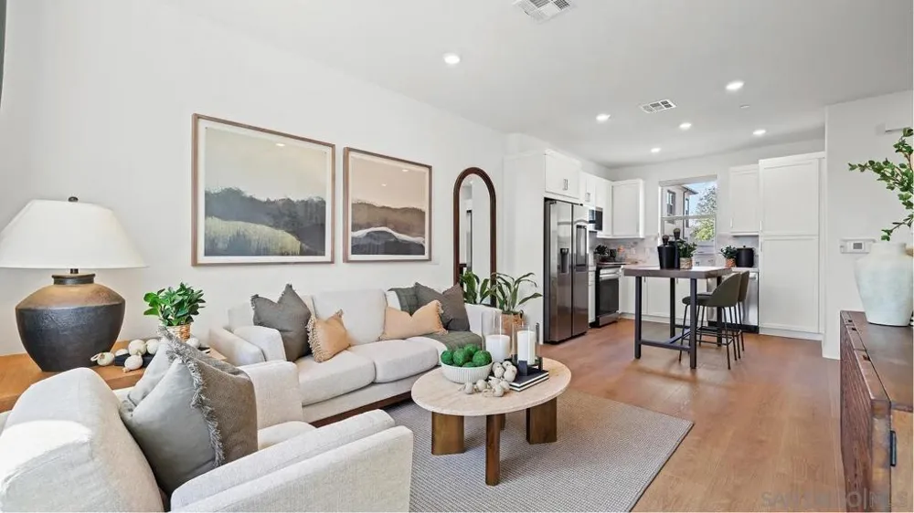 304 Honeysuckle Oceanside, CA 92057