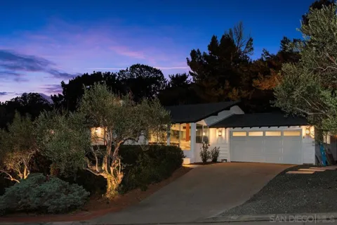 2586 Azure Coast Dr