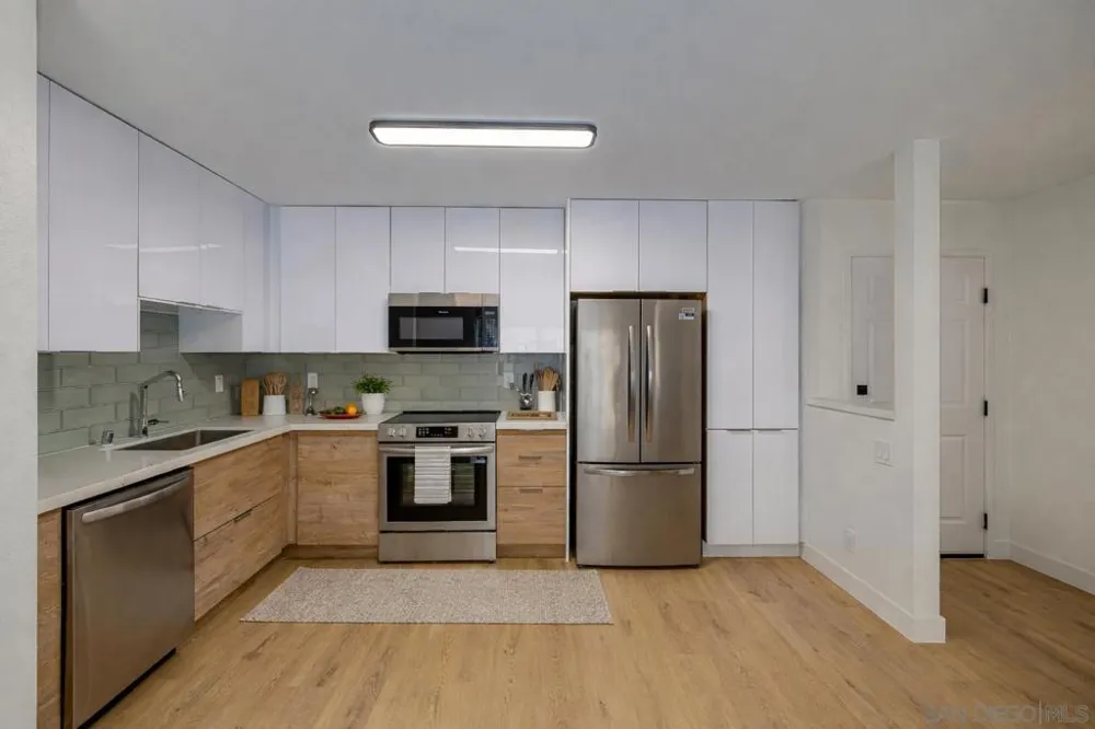 3020 Cowley Way #104 San Diego, CA 92117