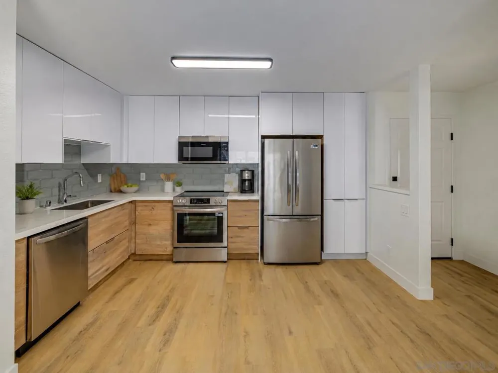 3020 Cowley Way #104 San Diego, CA 92117